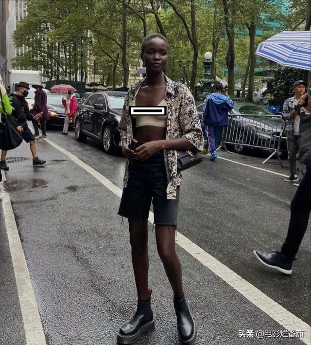 9名超模“黑美黑美”,有的面孔精致,有的是“十头身”美女