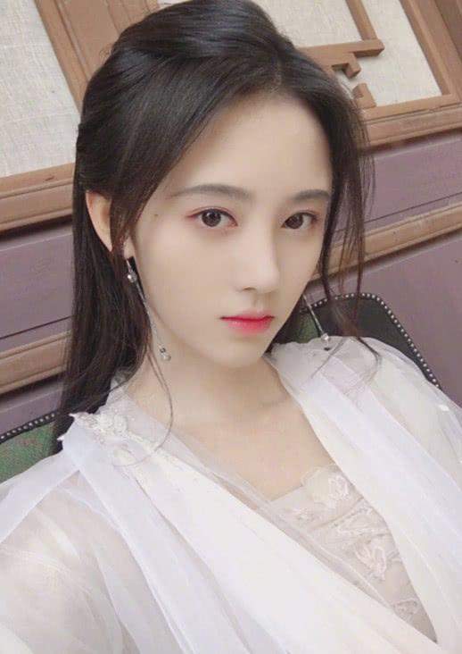 后天美女鞠婧祎
