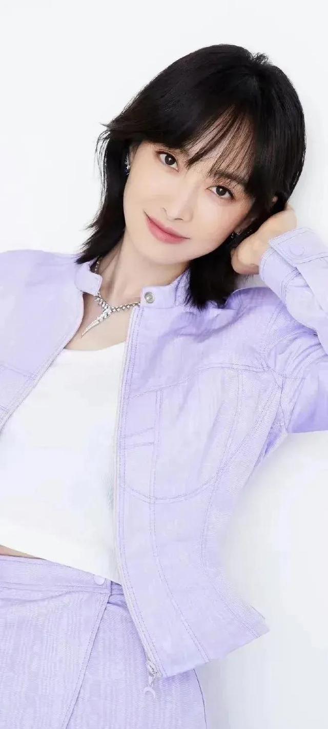 美女姐姐高清壁纸｜很有质感哦