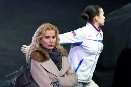 花滑少女张笑尘,中国最年轻花滑运动员,肯坚持就会有梦想