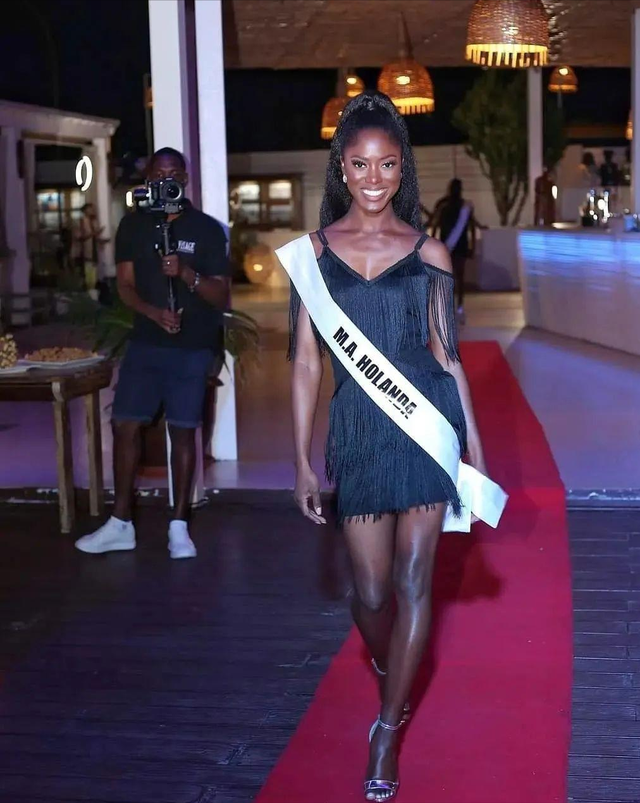 环球小姐南非国家代表佳丽，身材是最吸引人眼球的