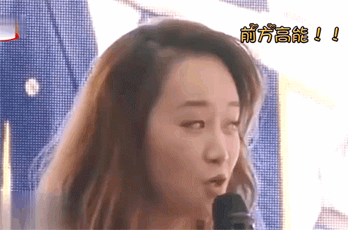 肩带崩断、裙下走光，8位女星走红毯的社死瞬间，画面太尴尬了