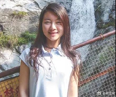 感人!湖北天使女孩何蕾走后10年,以她名字命名希望学校已成爱心驿站