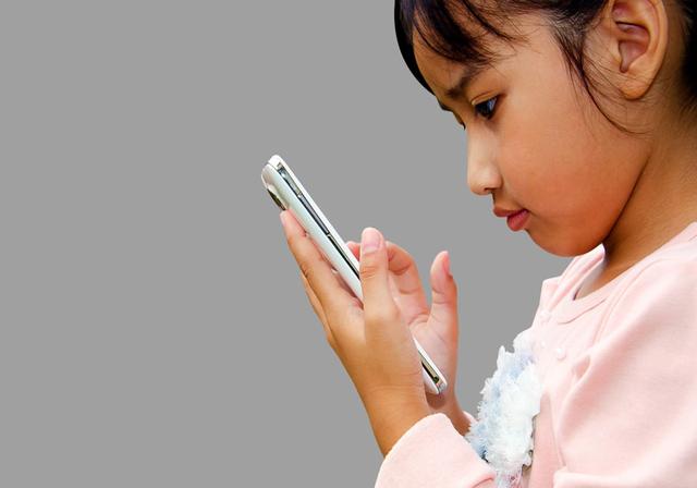 一位青春期女孩妈妈自述:当你不知道该如何教育孩子时,就先闭嘴
