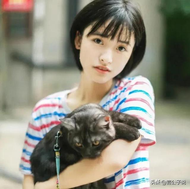 7位堪称“半身美女”的女星,看脸貌美如花,看下半身惨不忍睹