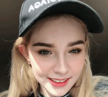 太美！19岁混血美女全网爆红，po出了自己整容的全过程