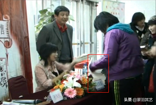 匆匆那年：美女作家九夜茴成名记，和她大亨老公张小波的花边往事