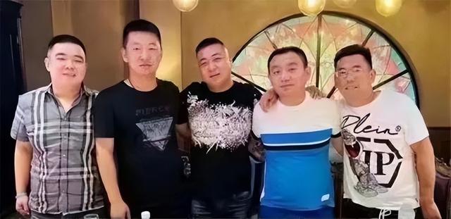 唐山打人案最新通报,被打女子鉴定为轻微伤,凶手定要严打严惩