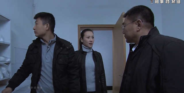 刑侦剧连载6：情侣化工厂上夜班想要羞羞，怎料下秒身边围满警察