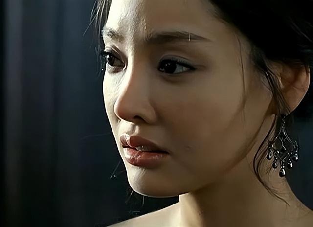 张紫妍：被迫陪睡31人近百次，遭道具虐待，29岁自杀留230页遗书