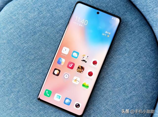 送女朋友什么手机好?这4款颜值高拍照好能玩游戏,她一定会喜欢