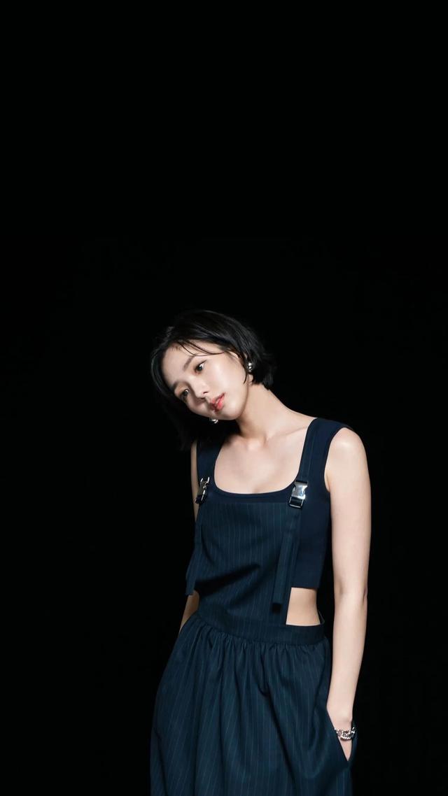 美女姐姐高清壁纸｜很有质感哦