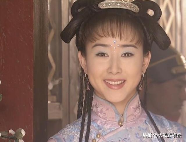 在一群美女中演“第一美人”还能出彩，只服这5位女星，个个惊艳