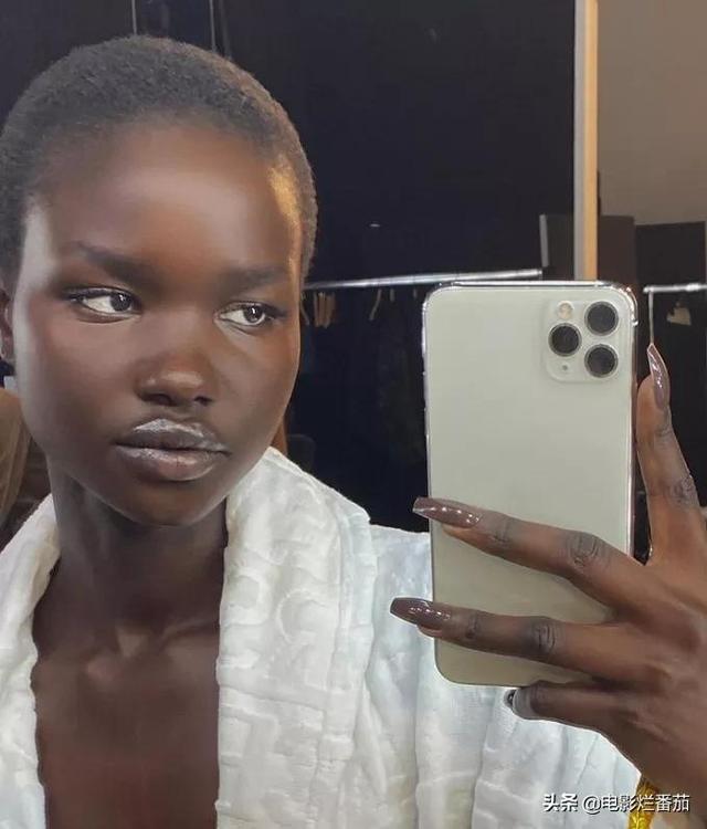 9名超模“黑美黑美”,有的面孔精致,有的是“十头身”美女