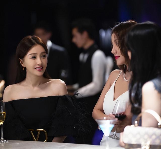 杨幂的胸，许晴的臀，秦岚的身材，这几位中年女星谁能顶得住？