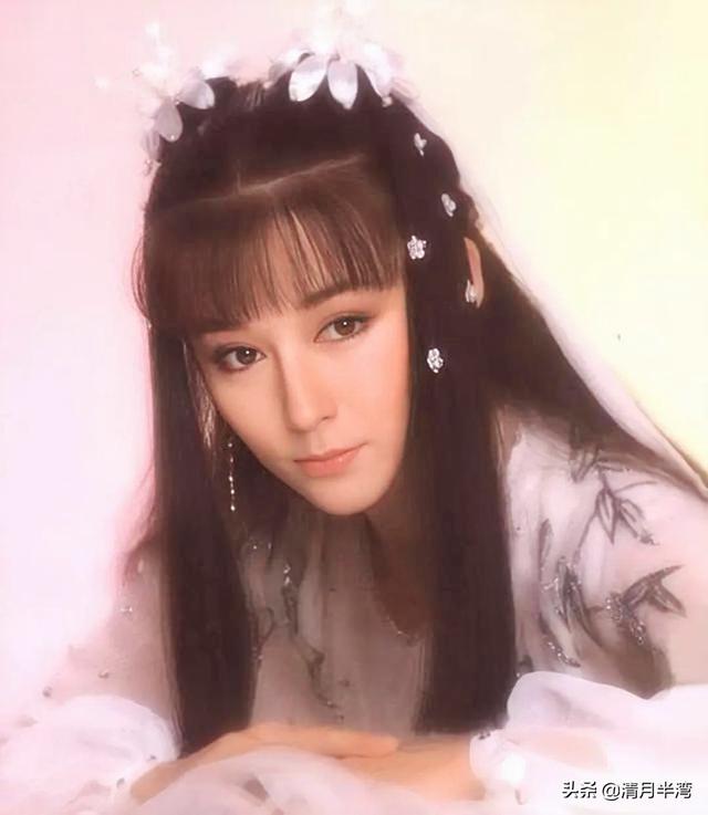 好山好水出美人，9位江南古典美女，肤如凝脂，一个赛一个漂亮