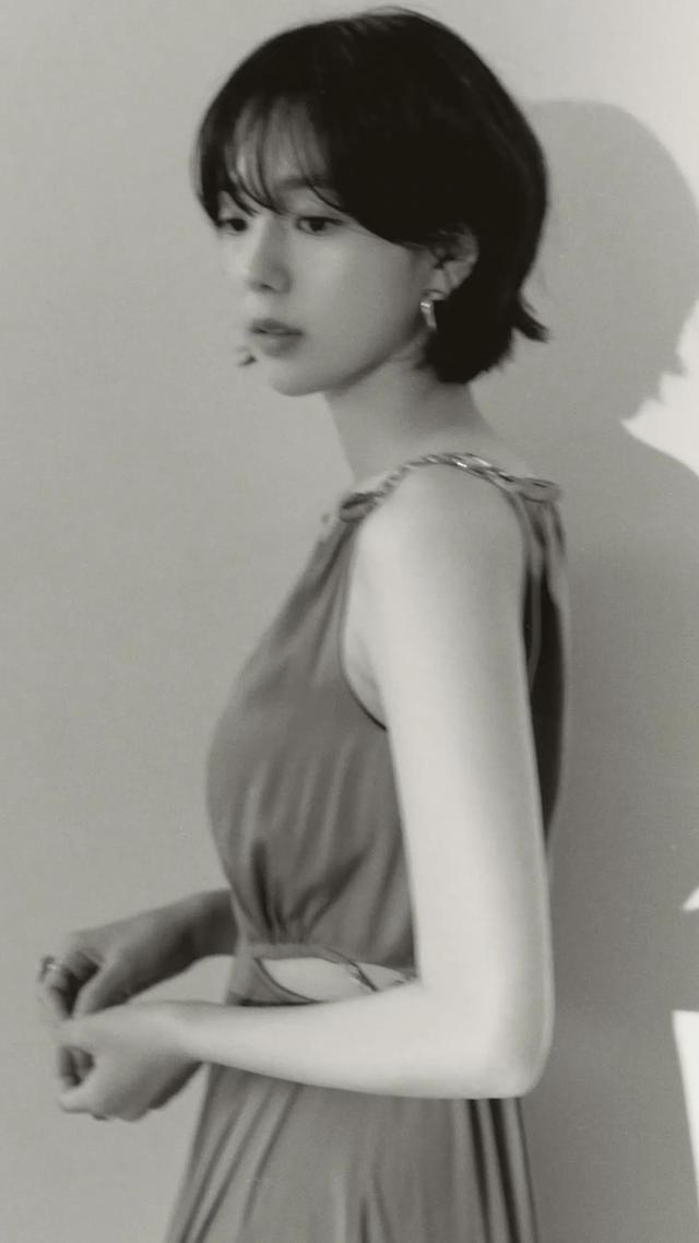 美女姐姐高清壁纸｜很有质感哦