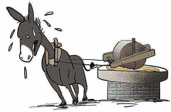 嘢!宫女小姐姐真来帮洗澡了,但会不会被母后打屁屁啊?