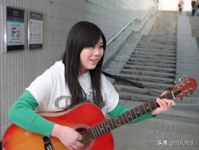 13岁辍学,20岁登上春晚,后来身价过亿的西单女孩,现在怎么样了