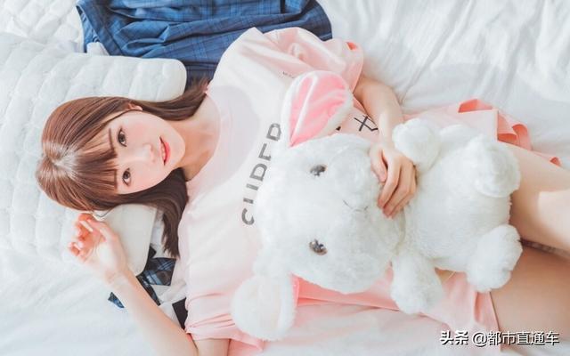 秀下衣失踪的长腿清纯美女艺术图片写真