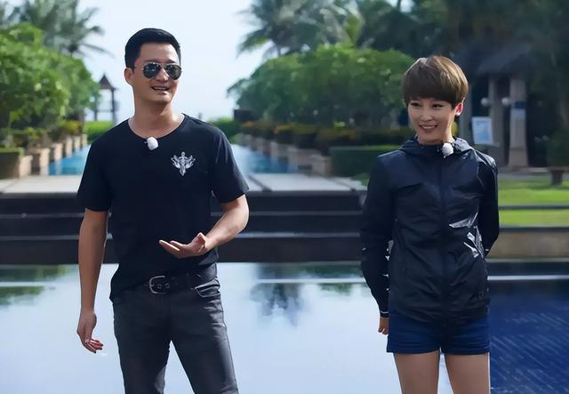 朱亚文沈佳妮街头热吻，结婚10年仍如胶似漆，除了他们还有这2对