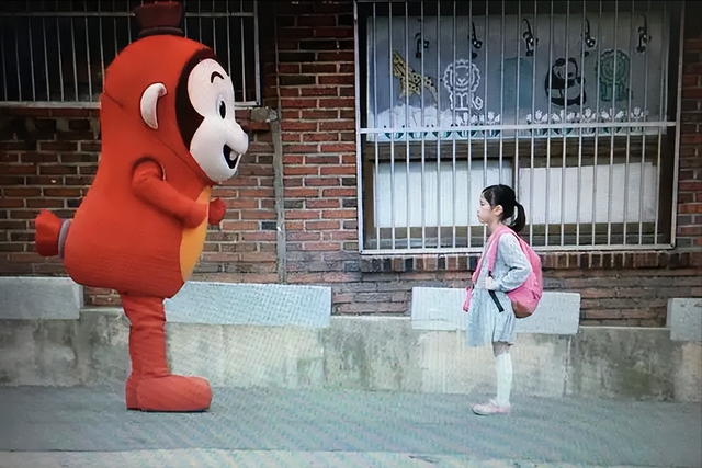 素媛:8岁女童遭非人虐待,被拖进厕所折磨近1小时,留下终身残疾