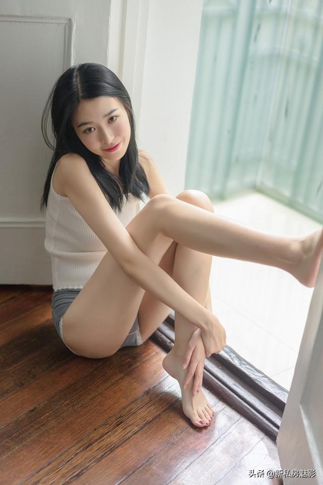 私房照，超短裤美女，长腿诱惑写真