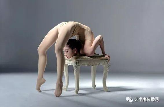 20位中国美女“一字马”，美炸了