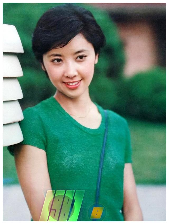 女星纯天然挂历照：刘晓庆孙俪宋丹丹汪明荃那英…巩俐腋毛都没刮