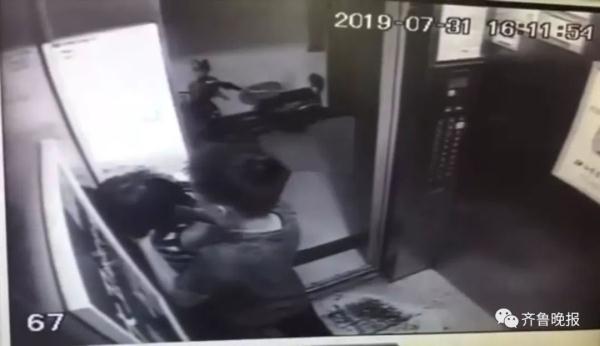 女孩电梯内突遭掐脖20秒！警方通报来了