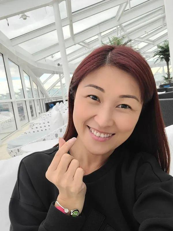TVB前绿叶做足20年被逼走 转做网红收入丰厚！为丈夫连生三胎