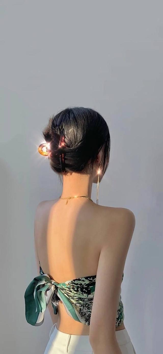 美女好身材高清手机壁纸图