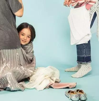 请问生这样的女儿有说明书吗?可爱混血萝莉 崔路易