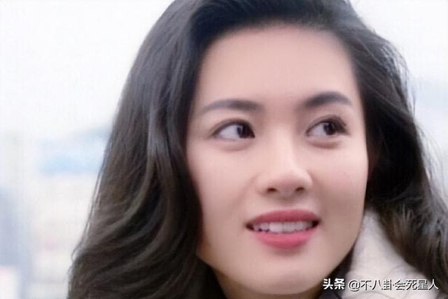 8位女星“一脱成名”,美艳背后,有人终身未婚,还有人跳楼自杀