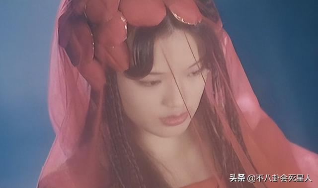 8位女星“一脱成名”,美艳背后,有人终身未婚,还有人跳楼自杀