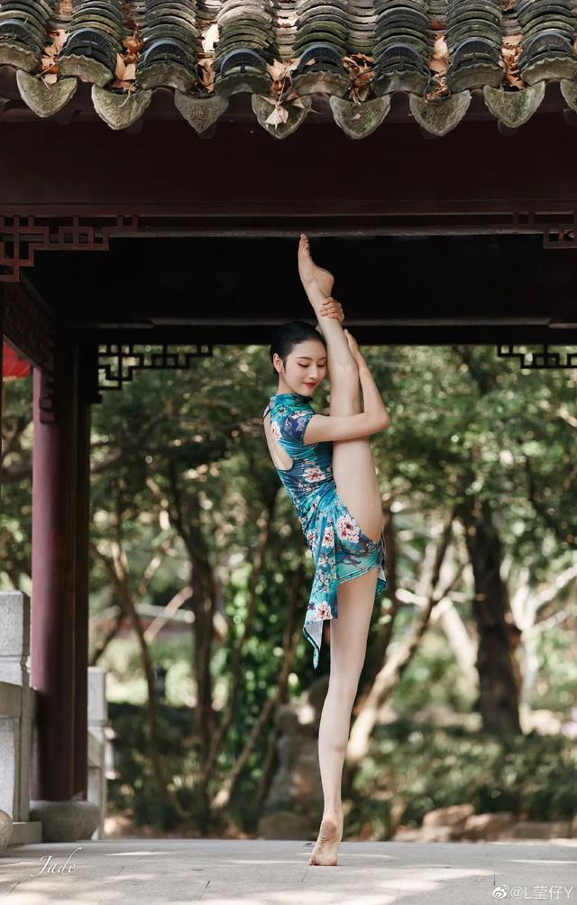 20位中国美女“一字马”，美炸了