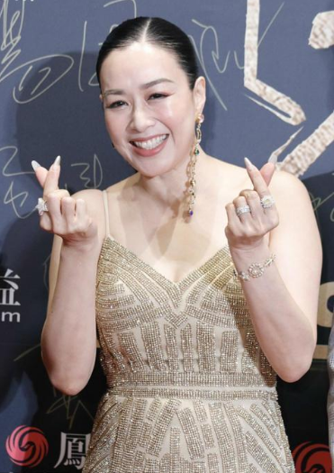 看脸好惊艳，一看全身就完蛋！这些女明星，被身材拖累的好惨