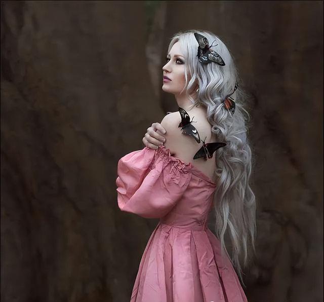 国外美女摄影:简直太漂亮了