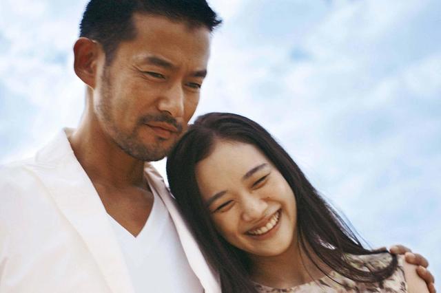 被问怕不怕苍井优出轨答案让她破涕为笑？我知道女神为何嫁他了