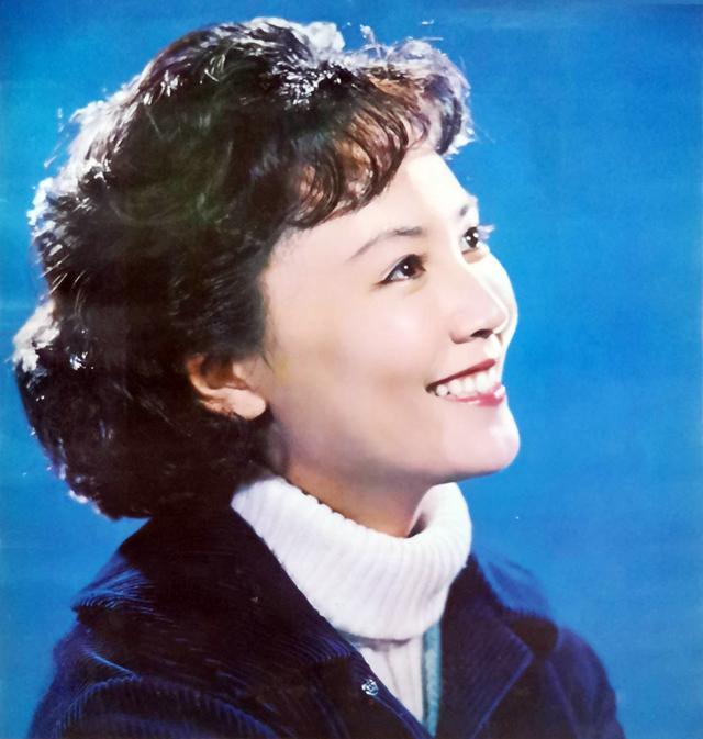80年代“氧气美女”赵静 23张美照欣赏 不仅是俏丽花旦 还是贤妻良母