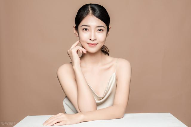 十首关于抒情演绎美丽女人的歌曲，深情温柔略带忧伤的音符世界