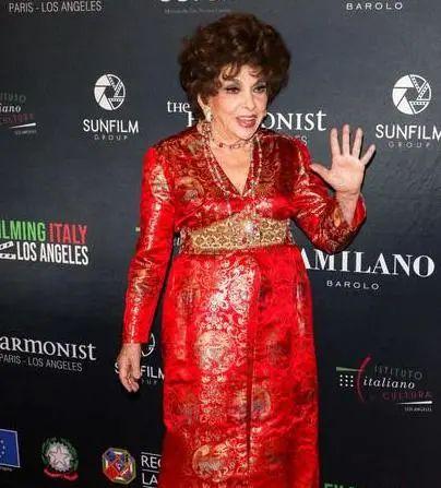 “国宝级女神”逝世！被称为“世界上最美丽的女人”