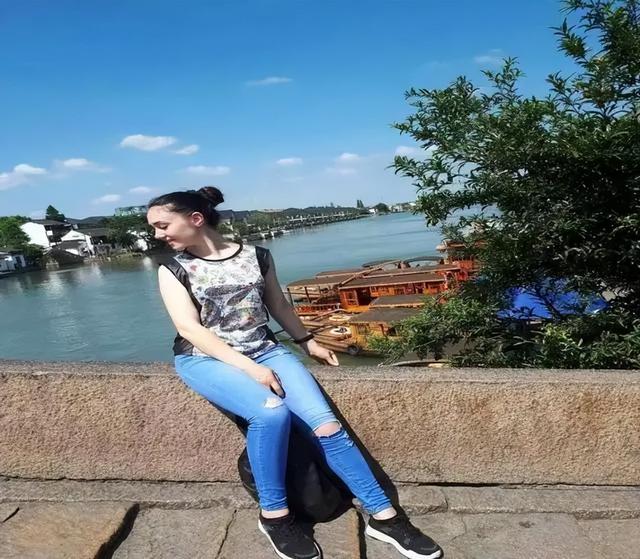 山西小伙健身邂逅亚美尼亚美女,娶回家生两个混血儿,如今怎样了