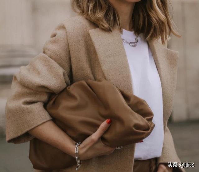 爱包女孩必看｜21款当下最火的大牌包包，综合实力能得几分？