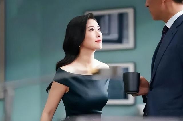 这些女星的身材告诉你：“干干瘪瘪”不叫美，珠圆玉润才更有韵味