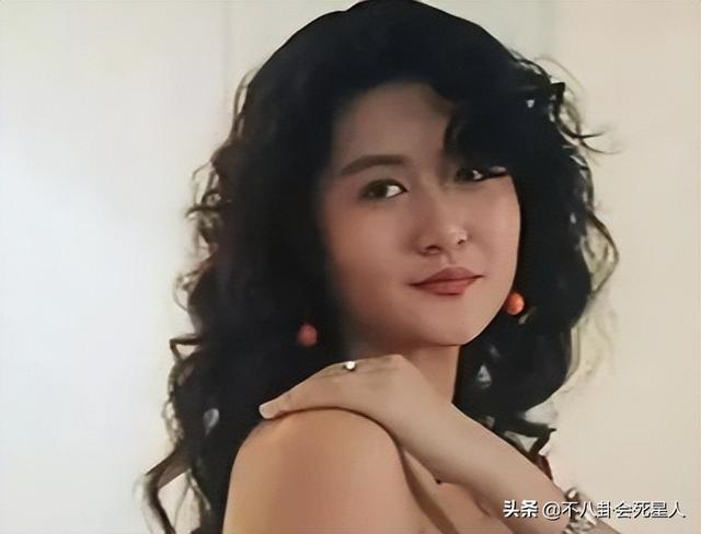 8位女星“一脱成名”,美艳背后,有人终身未婚,还有人跳楼自杀