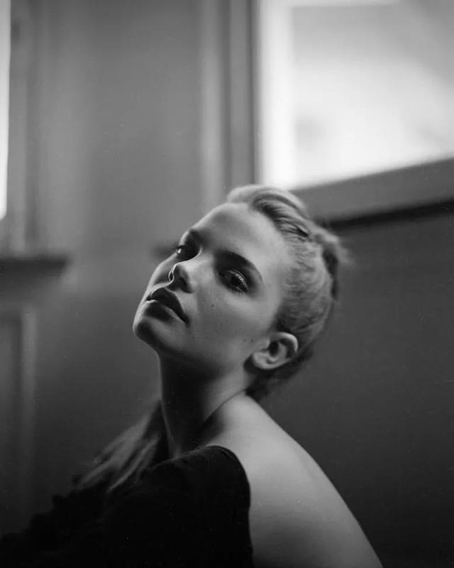 国外美女摄影:简直太漂亮了