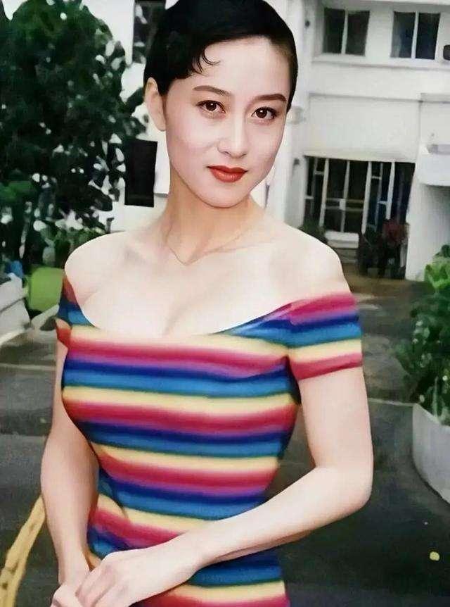 再看5位亚洲小姐：拍三级，揭丑闻，争名夺利犹如宫斗计