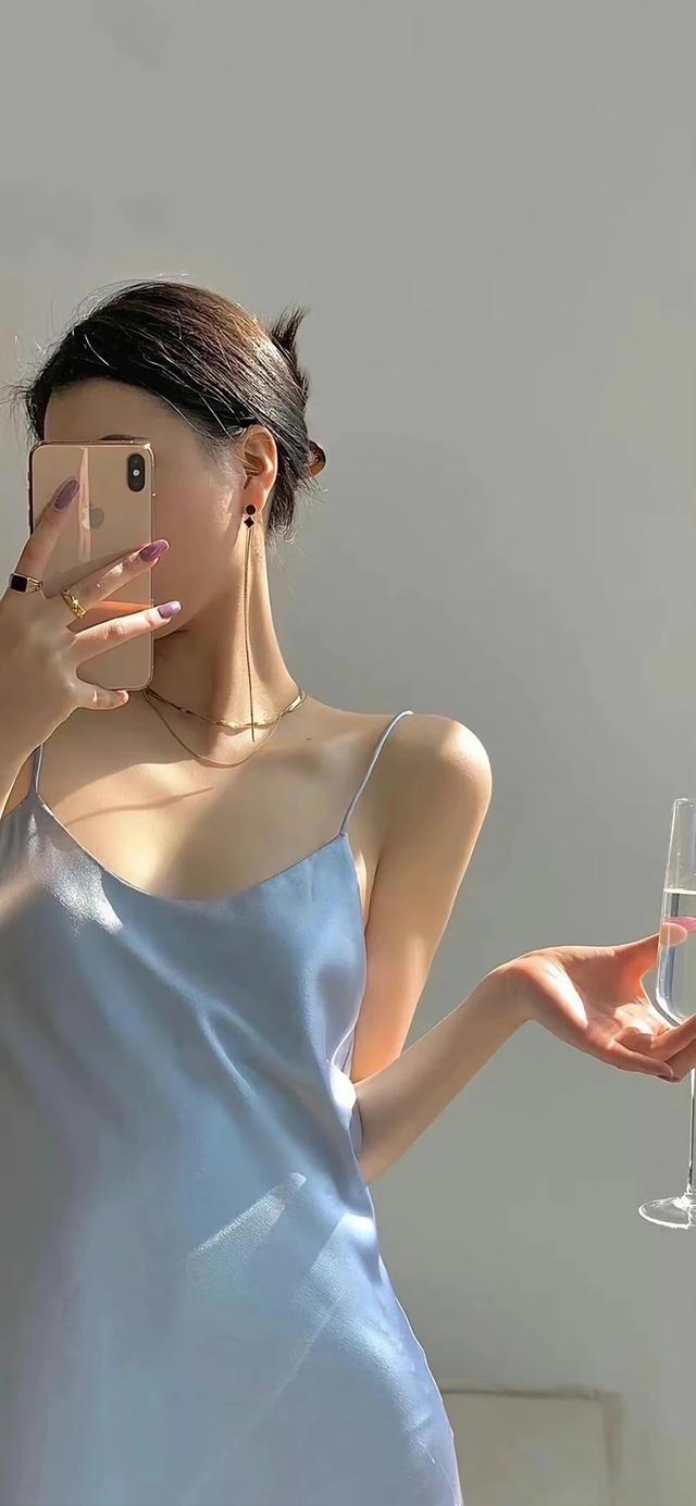 美女好身材高清手机壁纸图