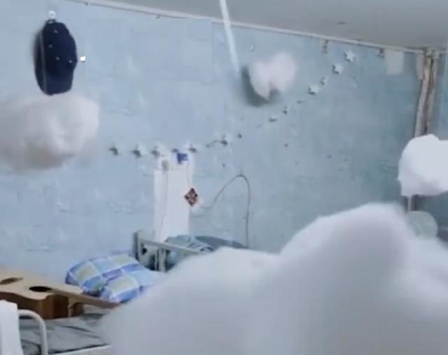 因宿舍调整，高校男生搬进原女生宿舍，自嘲住进了仙女宿舍